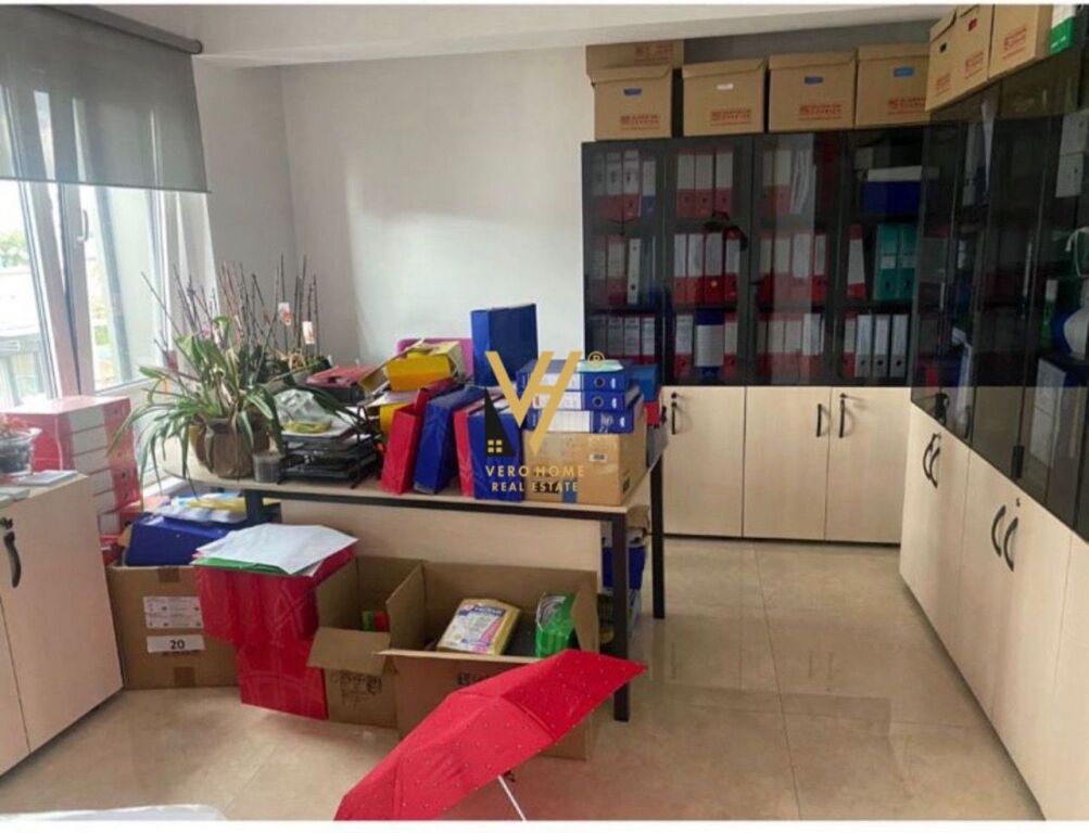 JEPET ZYRE 105 M2 ME QIRA TE TREGU CAM 1.400 EURO