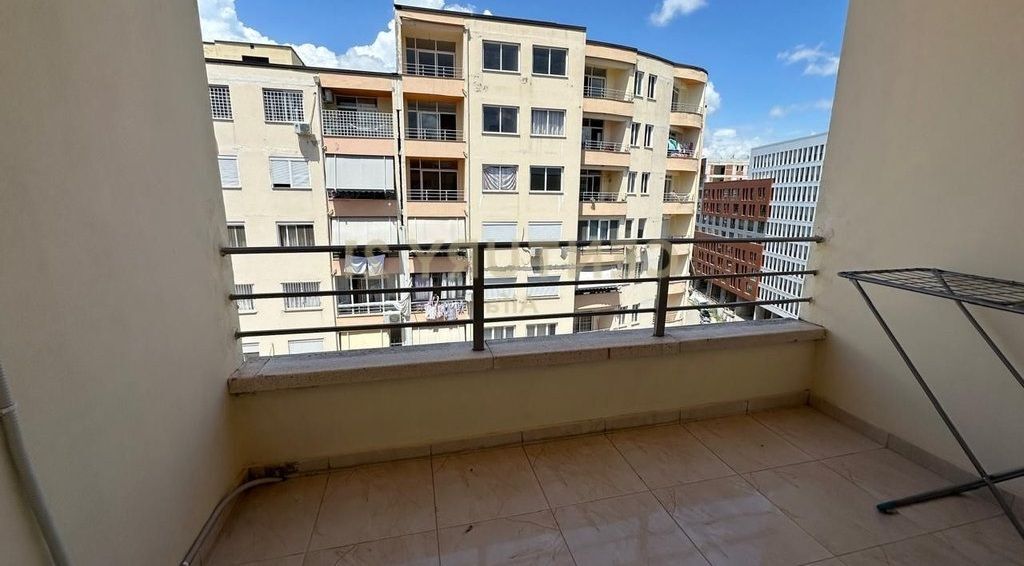 Appartamento in affitto ad Astir 2+1