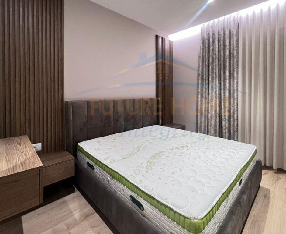 Qera, Apartament 3+1+2+2 Poste parkimi, Shkolla e Kuqe