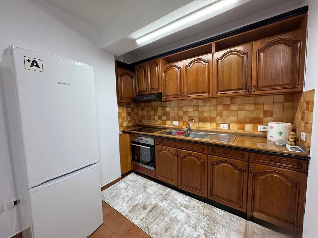 APPARTAMENTO 2+1 IN AFFITTO, XHAMIA E TABAKEVE! 600 € /Mese