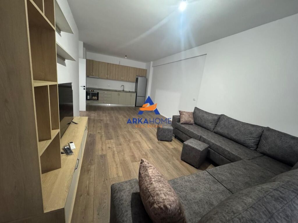 JEPET APARTMENT ME QERA 2+1+BALLKON "5 MAJ" 60.000 LEKE