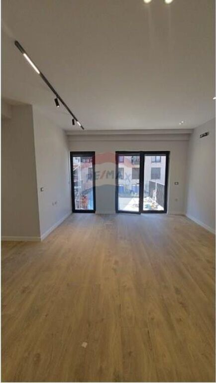 Apartament - Për Shitje - Kodra e Diellit 2, Tiranë