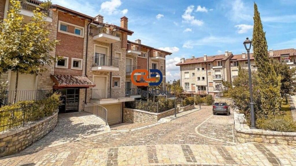 A Teg, presso la Residenza Secret Garden, Ville Individuali in Vendita a Prezzo d'Occasione !!