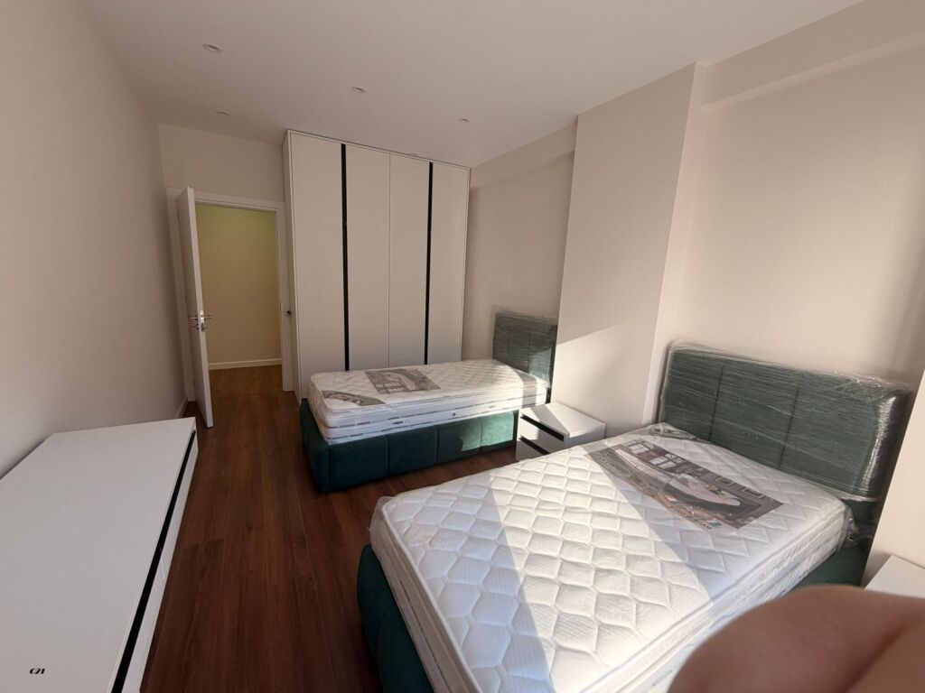 2+1+2 +PARKING FLOOR 1 90M2 BRRYLI