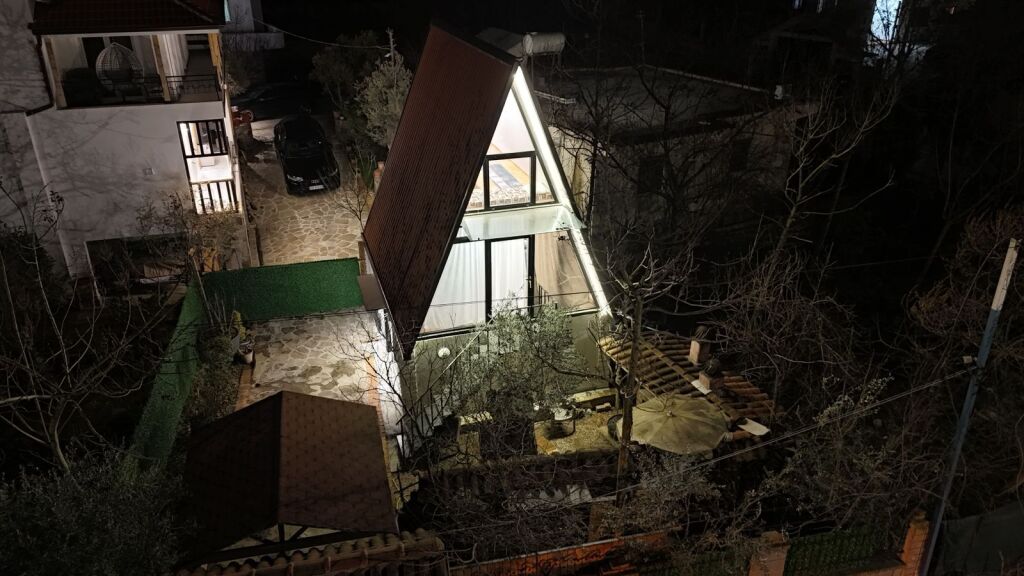 Affitto, Casa Privata + 2 Posti Auto, Babrru Empire64851