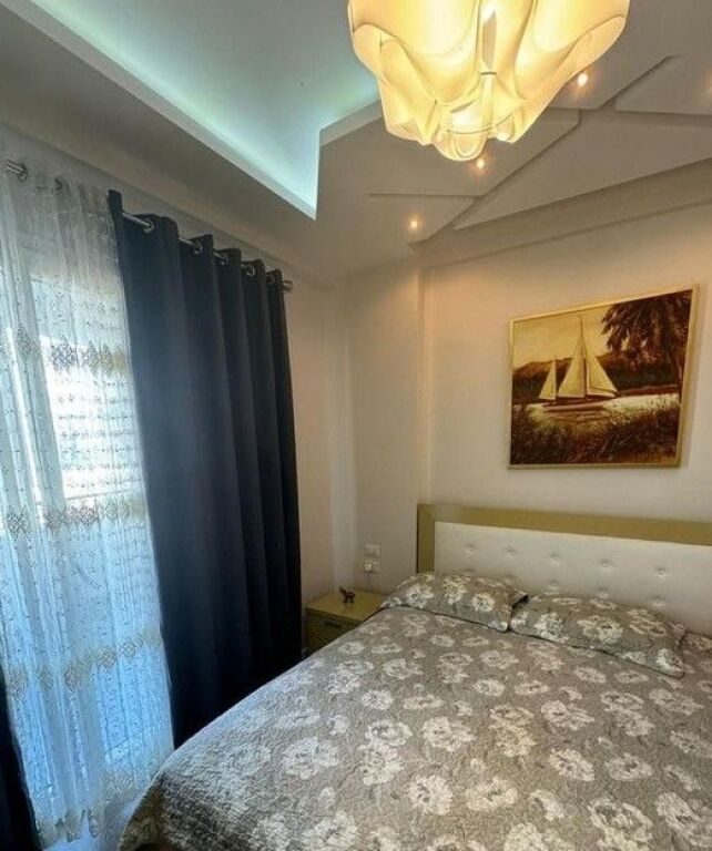 KOMUNA E PARISIT, SHITET APARTAMENT 1+1