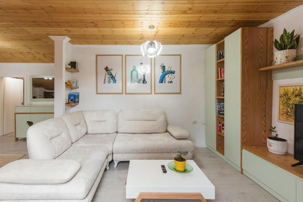 jepet me qera 2+1 te selvia