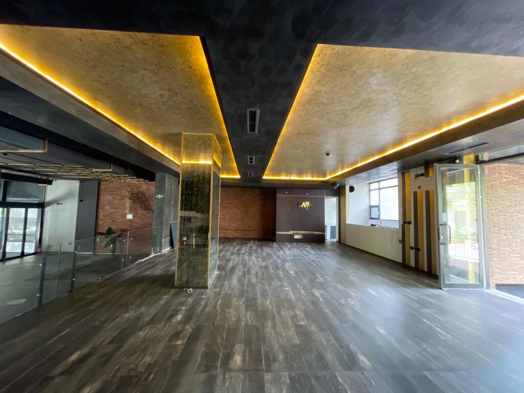 Lokal ne Shitje/Qera , 21 Dhjetori