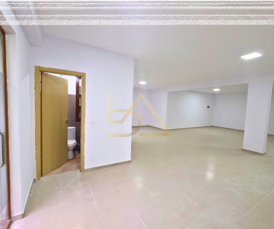 Jepet me Qira Ambient Biznesi – Tiranë, pranë Kopshtit Botanik