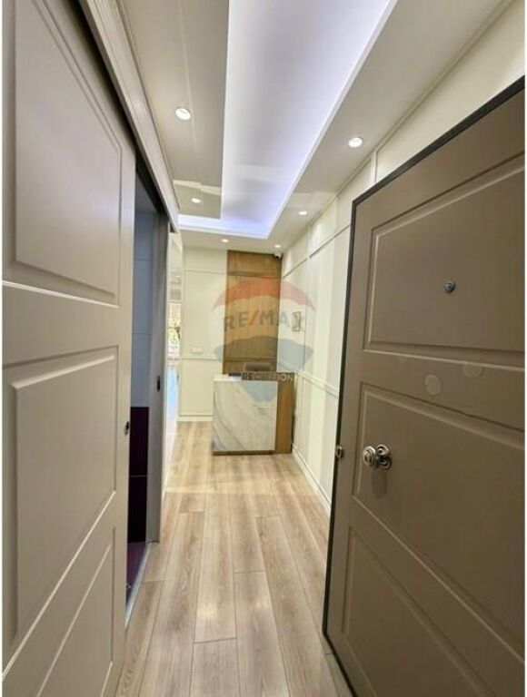 Apartament - Për Shitje - Stacioni i Trenit, Tiranë(ID: 530261059-363)