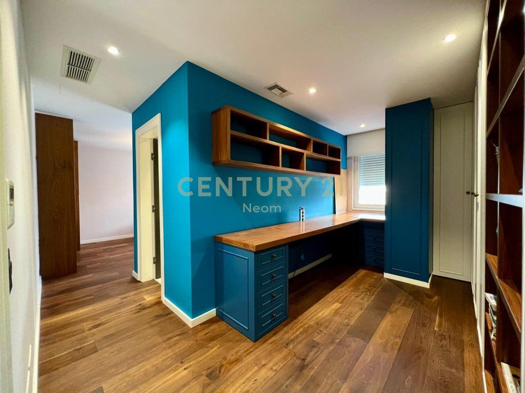 AFFITTASI SUPER APPARTAMENTO 2+1+2 CON 2 POSTI AUTO VICINO ALLA MOSCHEA DEL GIARDINO BOTANICO