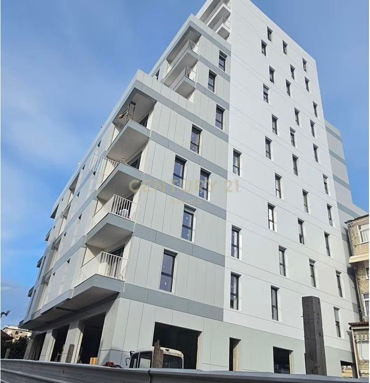 VENDITA POSTO AUTO IN UNA NUOVA COSTRUZIONE A XHAMLLIK. 30.000 €