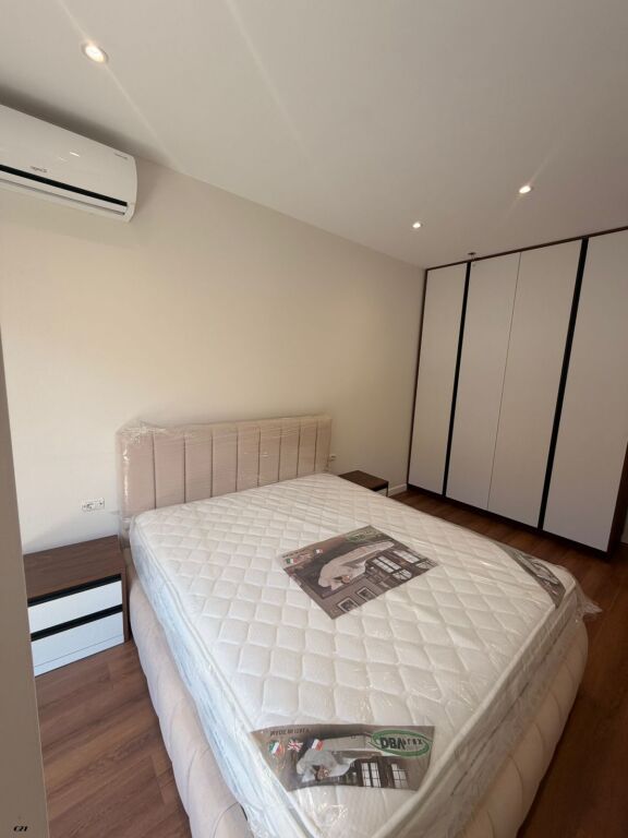 2+1+2 +PARKING FLOOR 1 90M2 BRRYLI