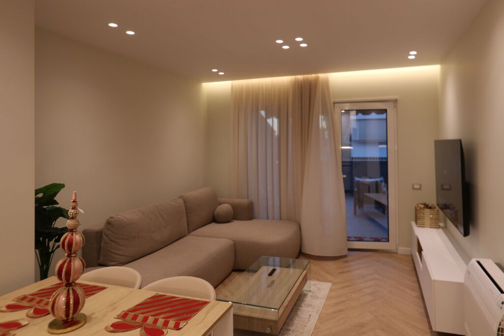 Apartment 2+1+2+2+ Parking for rent