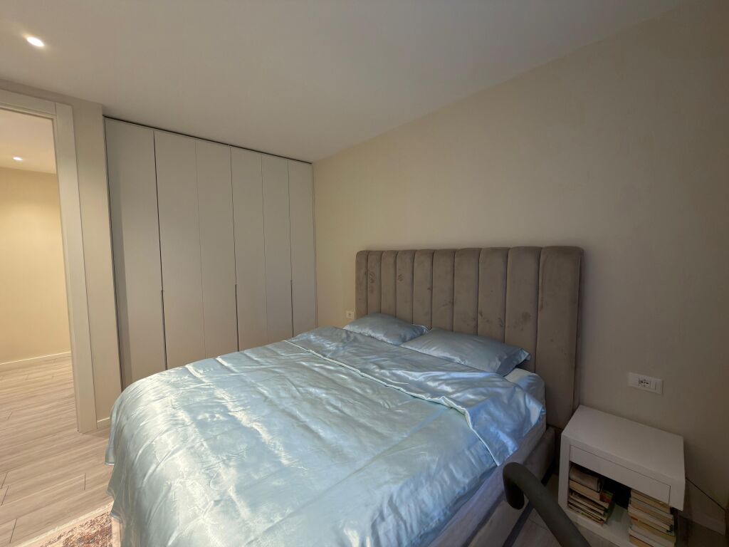 Apartament modern 2+1 tek Kopshti Zoologjik!