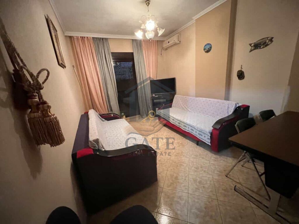 Jepet me qira Apartament 1+1 ne Plazh Iliria, Durres.