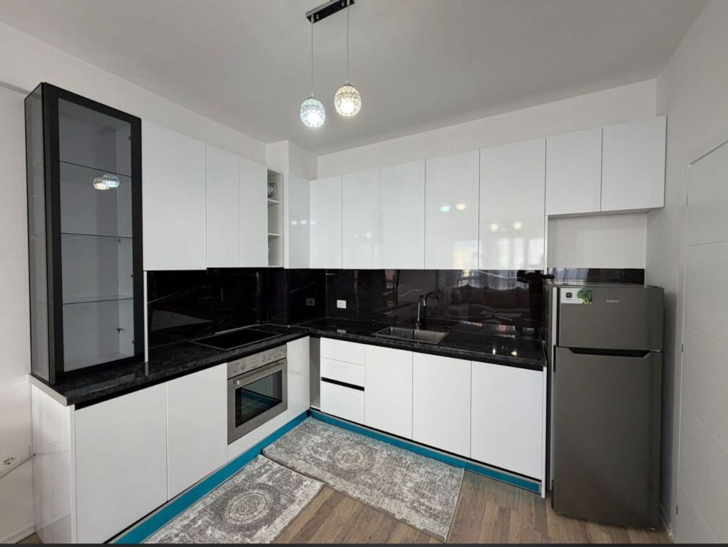 🏢 Apartment 1+1 for rent – Astir, near Villa L2  📍 Location: Astir, near Villa L2 🏗️ Newly completed building 🏢 Floor: 2 🏠 Typology: 1+1 With administration included  💰 Price: 50,000 lek/month