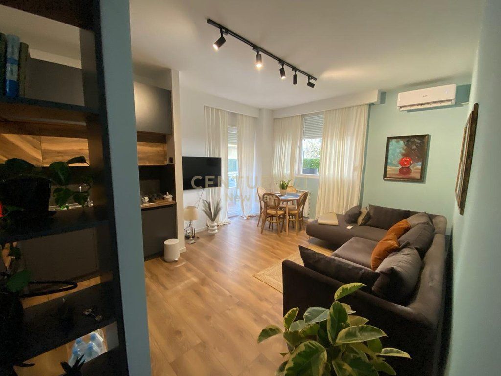 Apartament 1+1 Me Qira te Shkëmbi i Kavajës, Durrës - 450€ | 65 m²