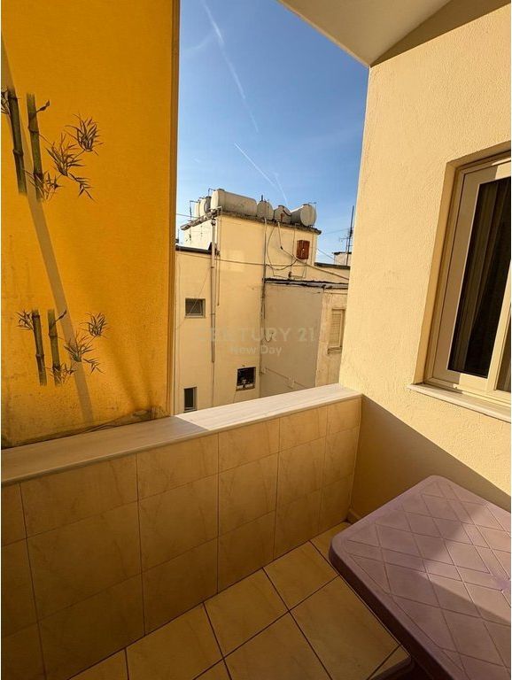 Appartamento 2+1+2 In Affitto presso il Tribunale di Durrës - 450€ | 120 m²