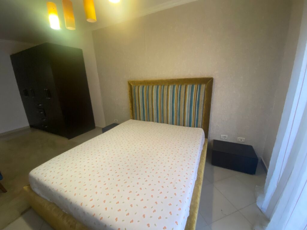 Jepet Apartament me qera