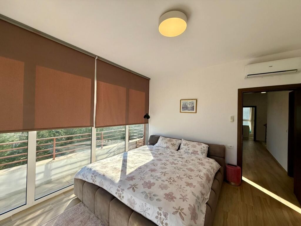 📣 SUPER VILLA FOR RENT 📍 Near Lake Farka ✨  🏡 2-Story Villa 💶 Price 2,500 Euro