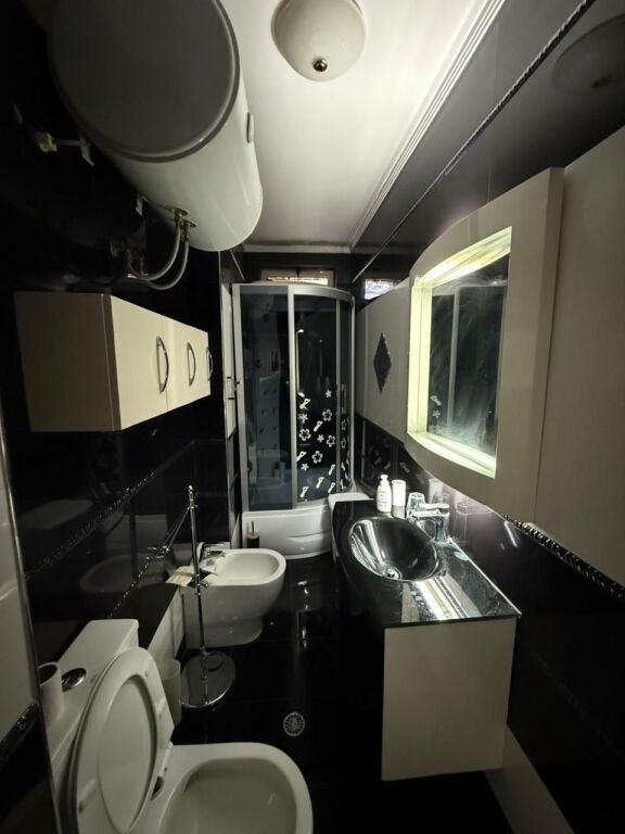 Apartament 2+1+Post Parkimi me qira - Bllok