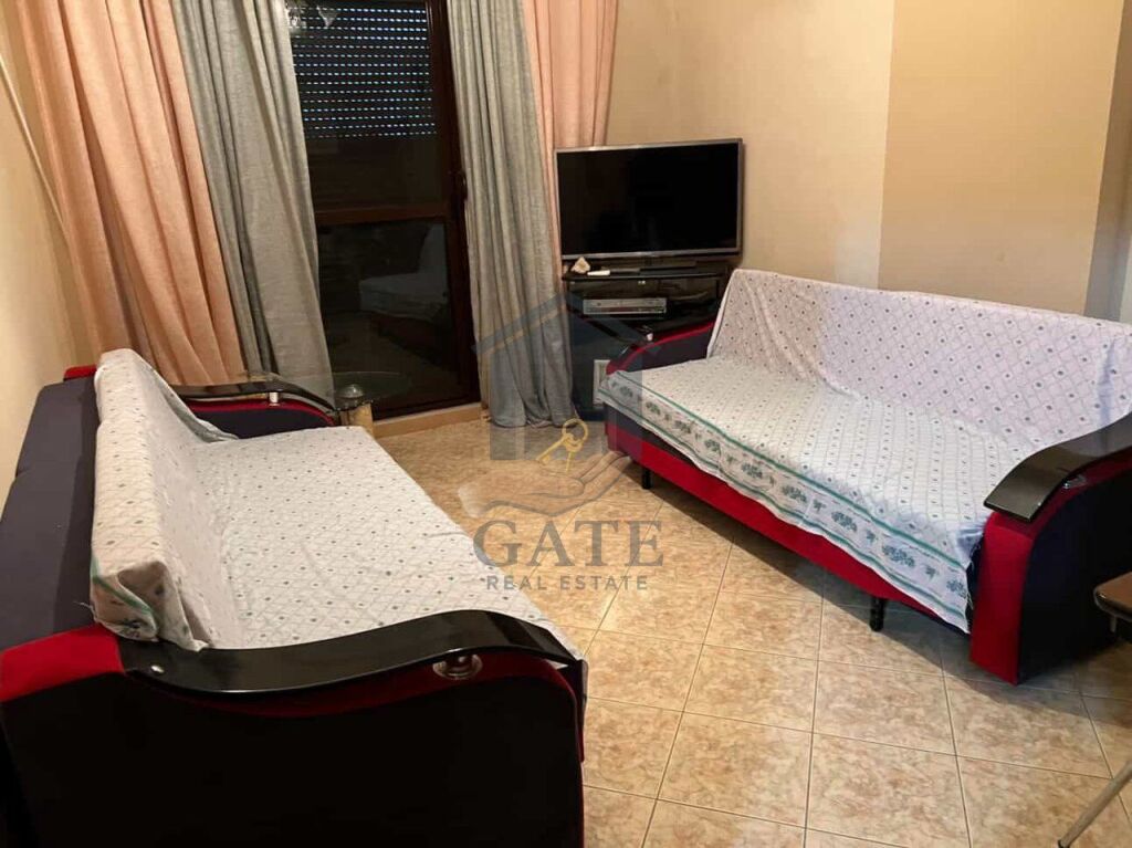 Jepet me qira Apartament 1+1 ne Plazh Iliria, Durres.