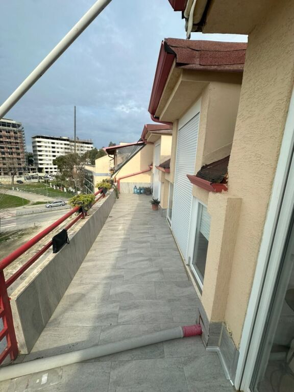 SHITET APARTAMENT 2+1 GOLEM, DURRES