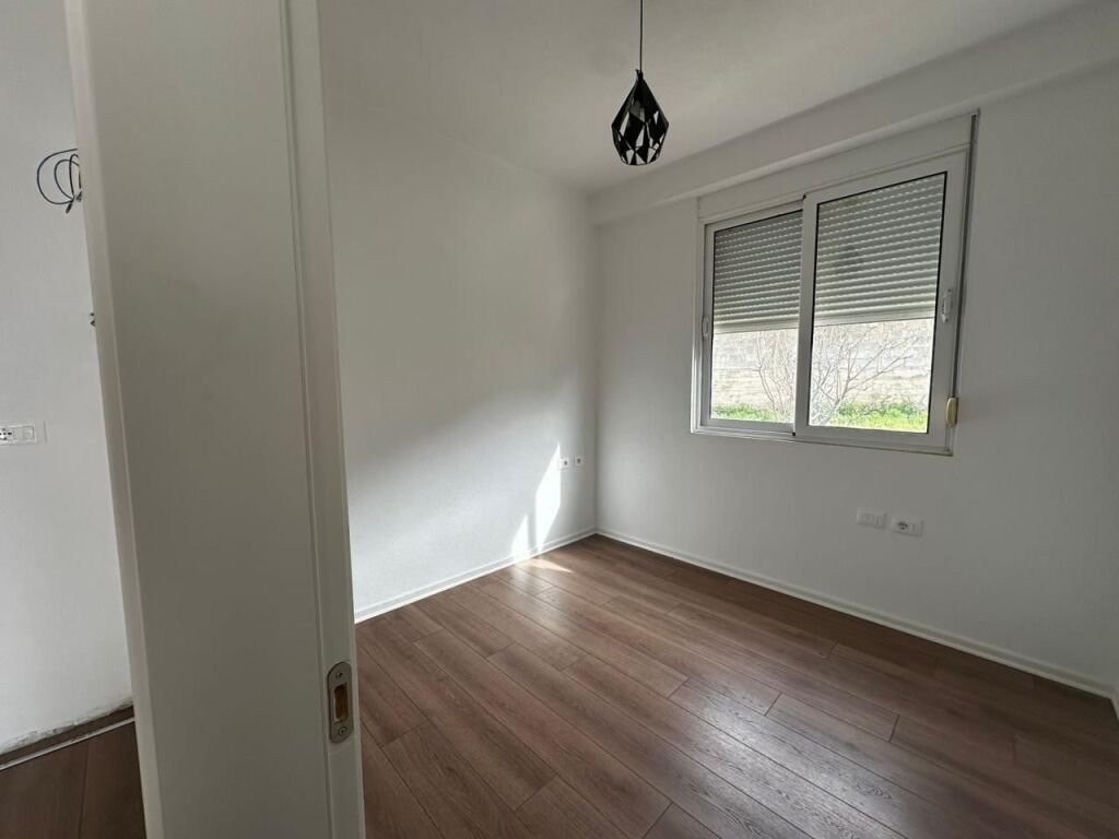 Apartament 1+1 ne shitje , rruga Dhimiter Konomi