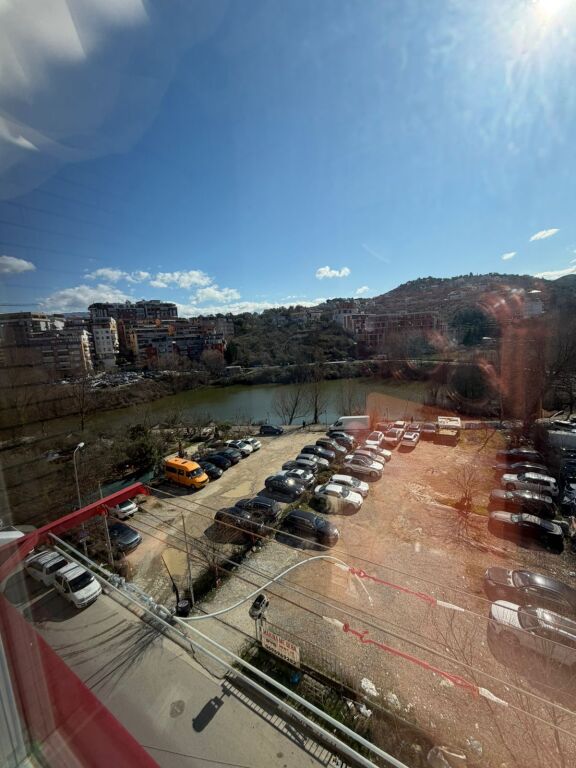 Jepet Apartament me qera