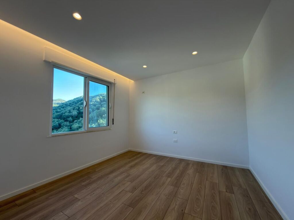 Occasione 2+1 VLORE 135.000€