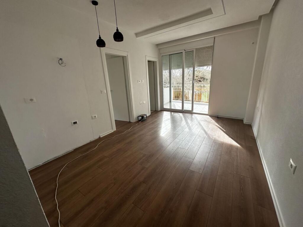 Apartament 1+1 ne shitje , rruga Dhimiter Konomi