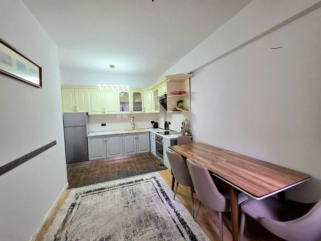 2+1+2 112m2 kati 2 Rruga Kavajes