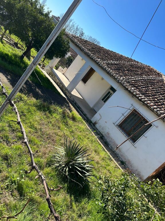 CASA PRIVATA IN VENDITA A MANËZ