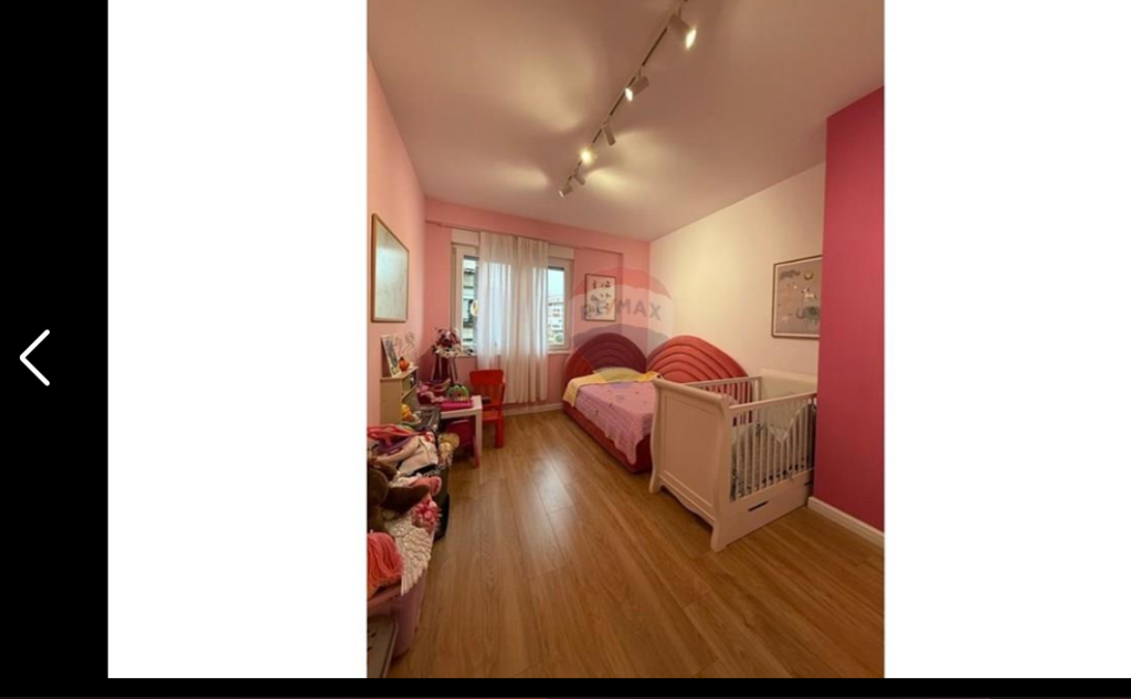 Apartament per shitje 2+1+2 tek Rruga e Barrikadave