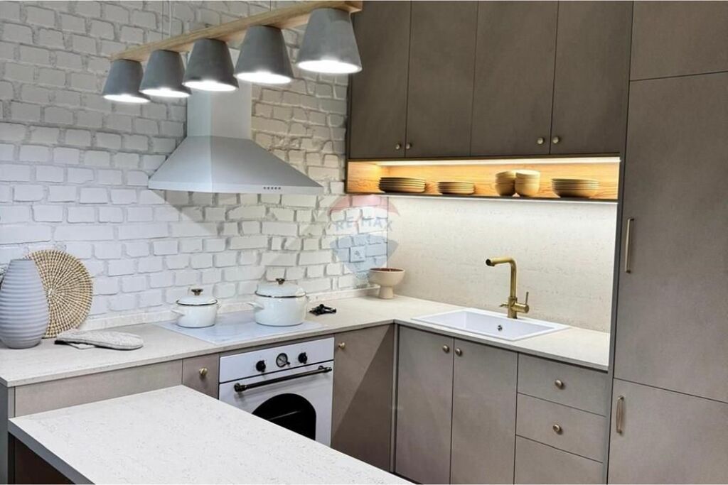 Apartment 2+1 for rent Myslym Shyri