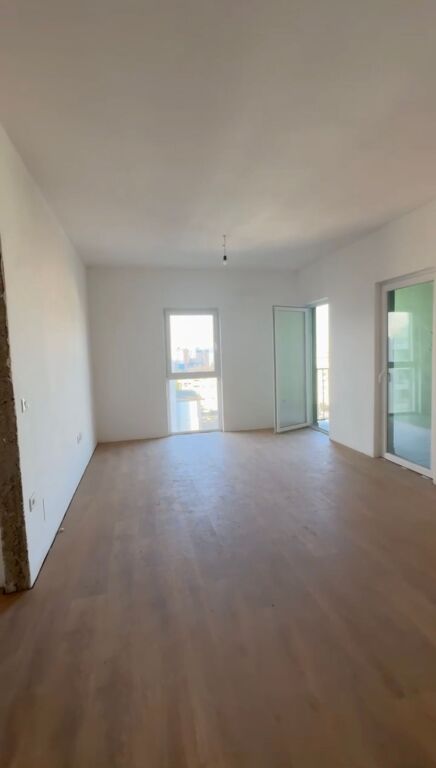 Appartamento 2+1+2 in Vendita/Ingresso Tirana(vicino casa italia