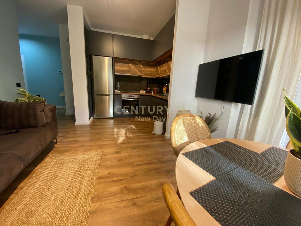 Apartament 1+1 Me Qira te Shkëmbi i Kavajës, Durrës - 450€ | 65 m²