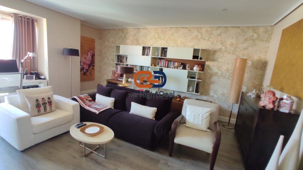 Tek Ambasador 3, Jepet Me Qira Apartament 2+1+2 Me Pamje Fantastike Dhe Post Parkimi !