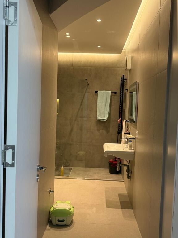 Shitet triplex tek Kodra e Diellit