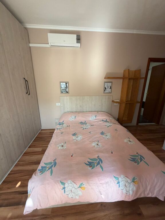 Jepet Apartament me qera