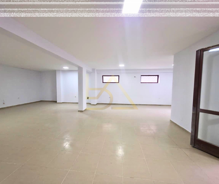 Jepet me Qira Ambient Biznesi – Tiranë, pranë Kopshtit Botanik