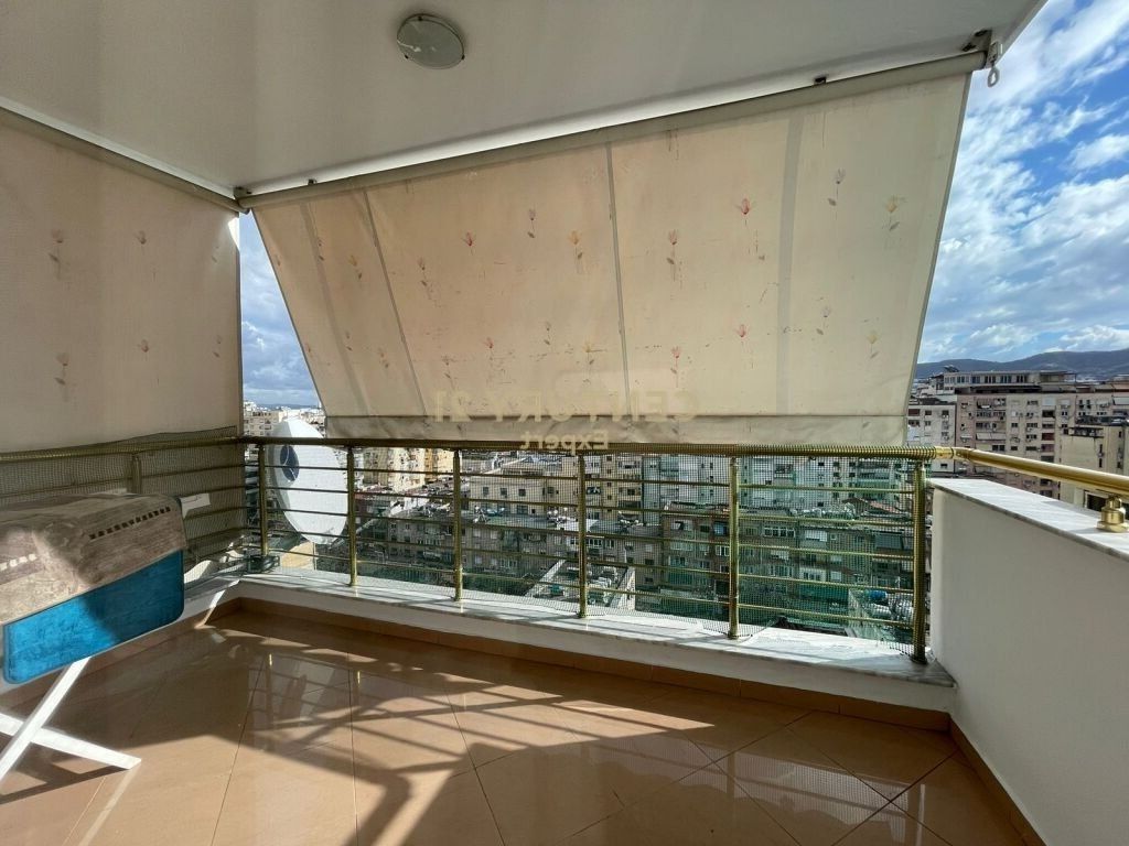 Apartament 2+1+2 te Libri Universitar