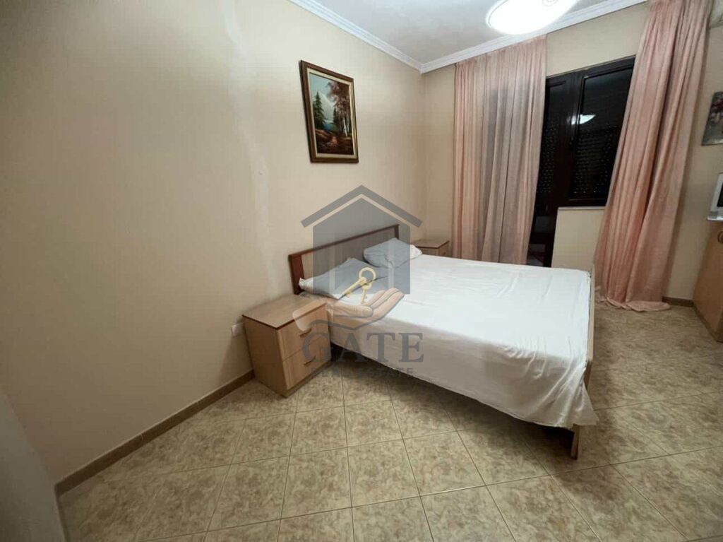 Jepet me qira Apartament 1+1 ne Plazh Iliria, Durres.