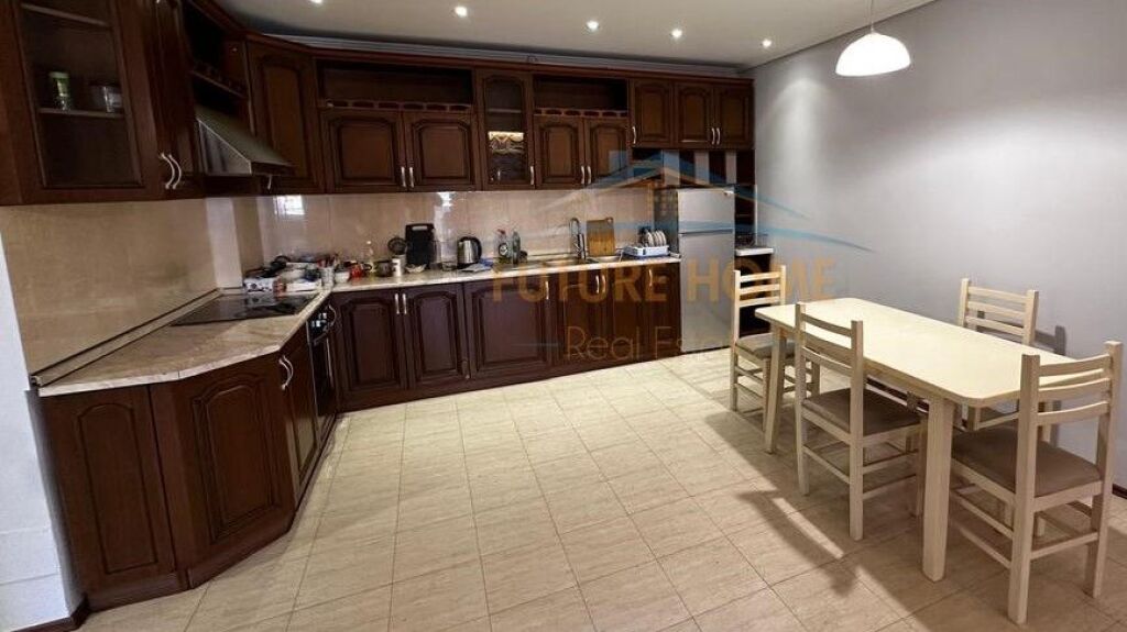 In vendita, Appartamento 2+1, Liqeni, Tirana