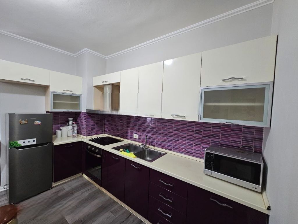 2+1+2 110 m2 5th floor Barricade Street