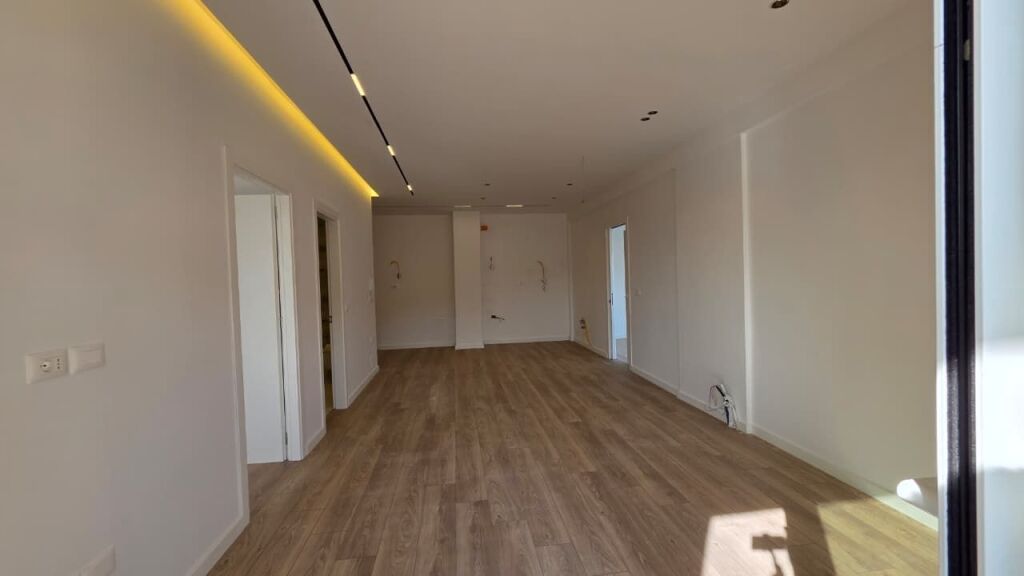 Appartamento 2+1+2 in Vendita – Lungomare, Vlora