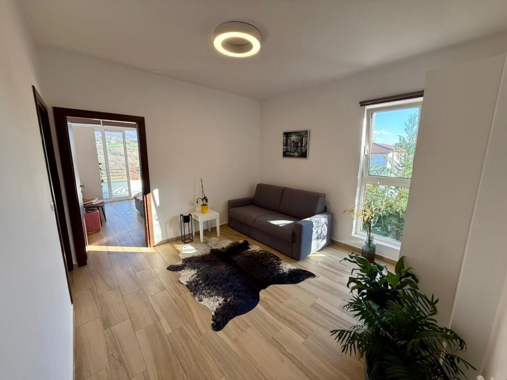 📣 SUPER VILLA FOR RENT 📍 Near Lake Farka ✨  🏡 2-Story Villa 💶 Price 2,500 Euro