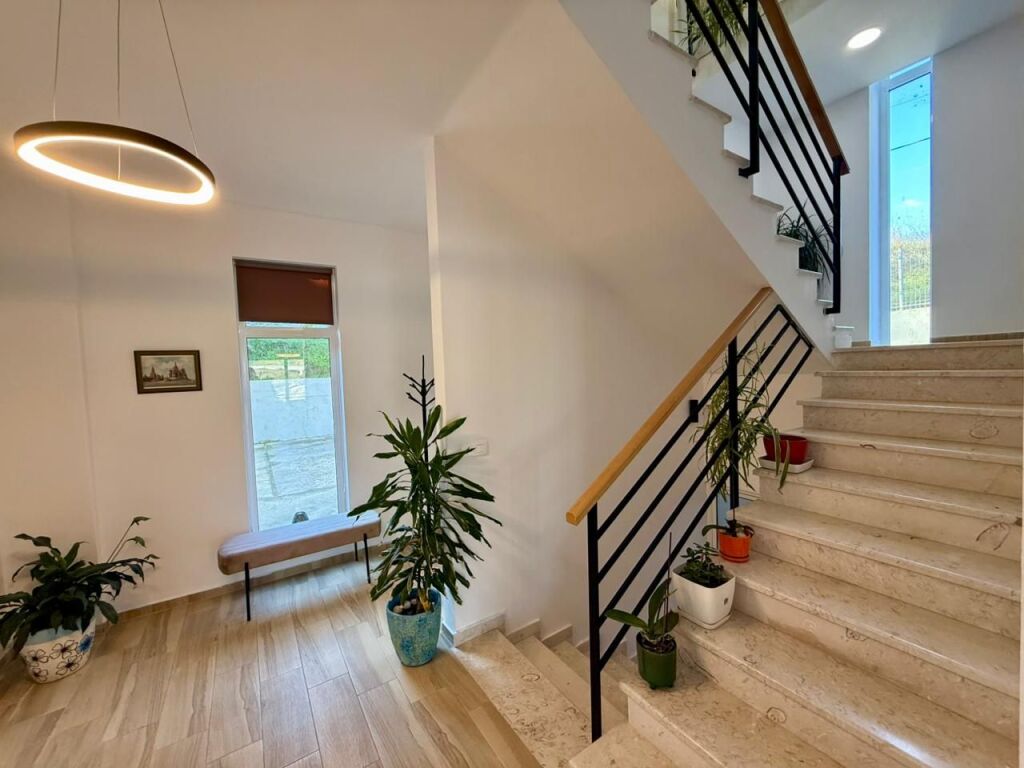 📣 SUPER VILLA FOR RENT 📍 Near Lake Farka ✨  🏡 2-Story Villa 💶 Price 2,500 Euro