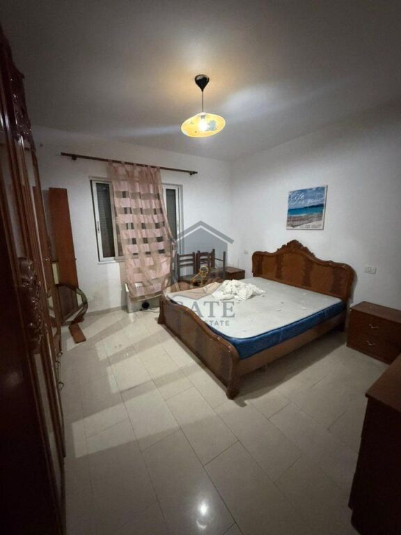 Jepet me Qira Kati i Parë i një Vile Prane Kryqi Kuq Durres